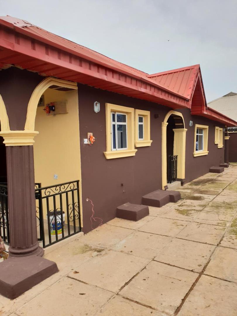 1 Studio flat for rent