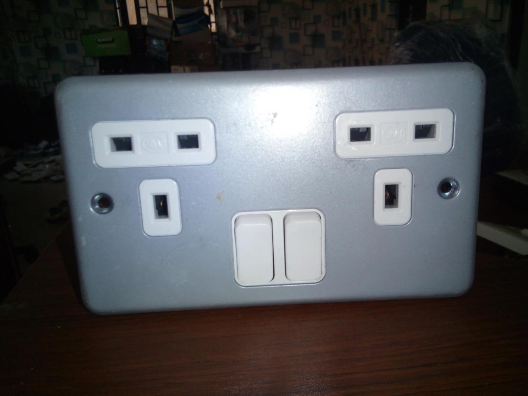 MK Y1634 2 Gang DP Switched Twin Socket 13A