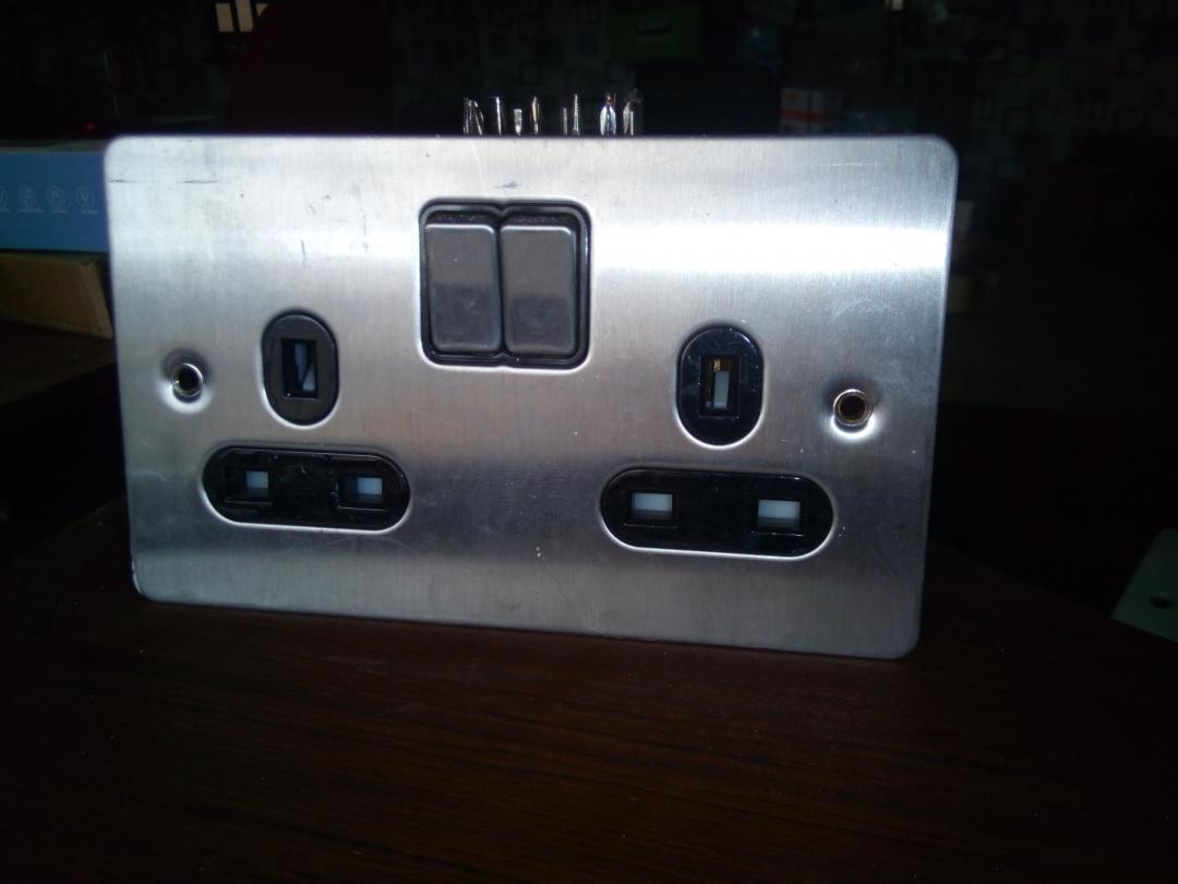 MK Y1502 2 Gang DP Switched Twin Socket 13A